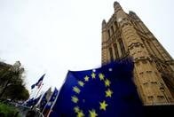 イギリス、EU離脱協定骨抜き法案提出がもたらす危機シナリオとは