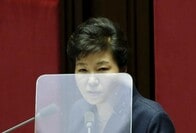 韓国の朴槿恵大統領、辞任含め国会に一任する意向表明