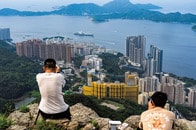 自由都市・香港から抗議の声が消えた...入港した中国空母「山東」を見る香港人の心情やいかに