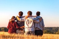 なぜ若者は「家を出たい」と思うのか...儀式なき時代の成長衝動「クオーターライフ」とは？