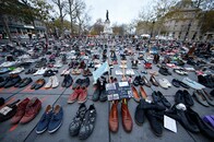 同時多発テロ後のパリに持ち込まれた「自粛」の空気