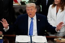 イランが攻撃停止要請とトランプ氏、「当局者と直接対話」＝報道
