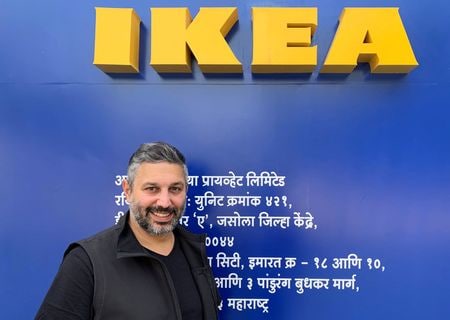 スウェーデン家具大手イケアの親会社インカ・グループの幹部トルガ・エンチュ氏は、投入コストの上昇が和らぐ中、商品の一段の値下げを計画していると明らかにした。２８日、ムンバイで撮影（２０２２年　ロイター/Abhirup Roy）