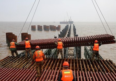 　９月１４日、中国国家統計局が発表した１─８月の固定資産投資は前年同期比５．３％増と、伸び率が過去最低だった１─７月から一段と鈍化し、エコノミスト予想も下回った。提供写真（２０１８年　ロイター／China Daily）