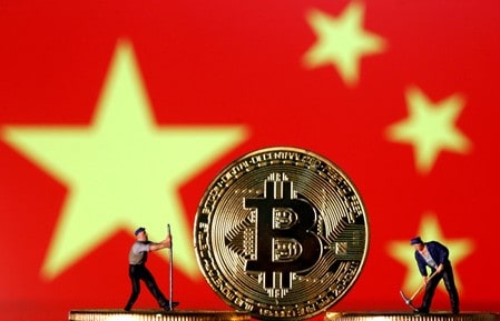 中国が暗号資産（仮想通貨）のマイニング（採掘）を禁止しないことが明らかになった。写真はイメージ。４月撮影（２０１９年　ロイター/Dado Ruvic）