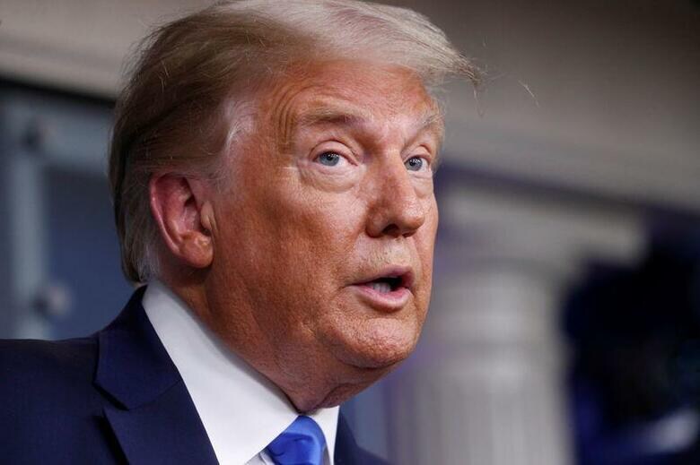 トランプ米大統領は9月23日、アトランタに本部を置く第11巡回区控訴裁のバーバラ・ラゴア判事について、会談は計画していないが、自身の最高裁判事候補に挙がっていると明らかにした。ホワイトハウスで撮影(2020年　ロイター/Tom Brenner)