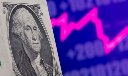 　５月１４日、米国のインフレ率が４月に急伸し金融市場で波紋が広がった。写真は米ドル紙幣のイメージ。７日撮影（２０２１年　ロイター/Dado Ruvic）