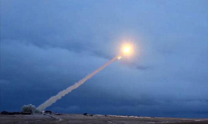 ロシア国防省が公表した原子力巡航ミサイル「ブレベストニク」の発射実験の画像　RUSSIAN MINISTRY OF DEFENSE