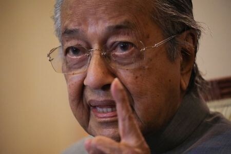 　１月１４日、マレーシアのマハティール前首相はバイデン次期米大統領が伝統的に親米だったアジアの国々との関係を改善し、中国との「愚かな貿易戦争」を終わらせるとの見方を示した。写真はマレーシアのプトラジャヤで２０２０年９月撮影（２０２１年　ロイター/Lim Huey Teng）