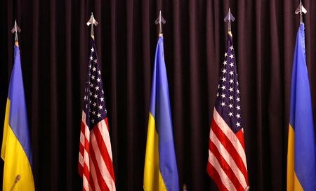 米欧州軍のクリストファー・カボリ司令官は、米国の支援がなければウクライナは「かなりの短期間」に砲弾と防空迎撃ミサイルを使い果たし、同国に侵攻するロシアに対し部分的、もしくは全面的に敗北する恐れがあると警告した。昨年９月、ドイツで撮影（２０２４年　ロイター/Kai Pfaffenbach）