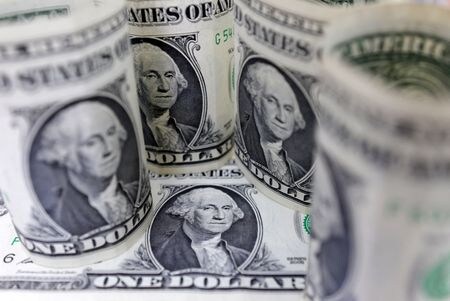 米財務省が９月１８日発表した７月の対米証券投資統計によると、海外勢の米国債保有額は９兆１５９０億ドルと、前月の９兆１２６０億ドルから増加し、過去最高に達した。２０２２年７月撮影のイメージ写真（２０２５年　ロイター/Dado Ruvic/Illustration）