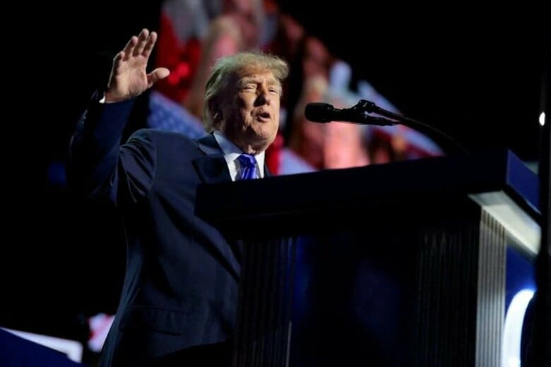 テキサス州ダラスで開催された共和党大会で演説するトランプ米大統領。9月9日撮影。REUTERS/Evan Vucci
