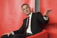 学習障害で心を閉ざした過去も...英国の「異色のビジネス相」はイギリス経済の救世主になれるか