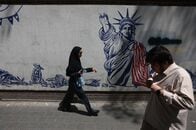 アングル：イラン攻撃拡大を示唆するトランプ氏、同じ失敗繰り返す恐れ
