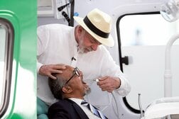 ブラジルのルラ大統領が、WHOテドロス事務局長の口内に…いったい何が？