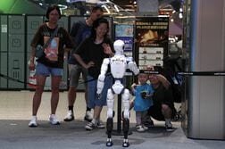 中国ロボットメーカー宇樹科技、上場後の評価額74億ドル超　中信証券試算