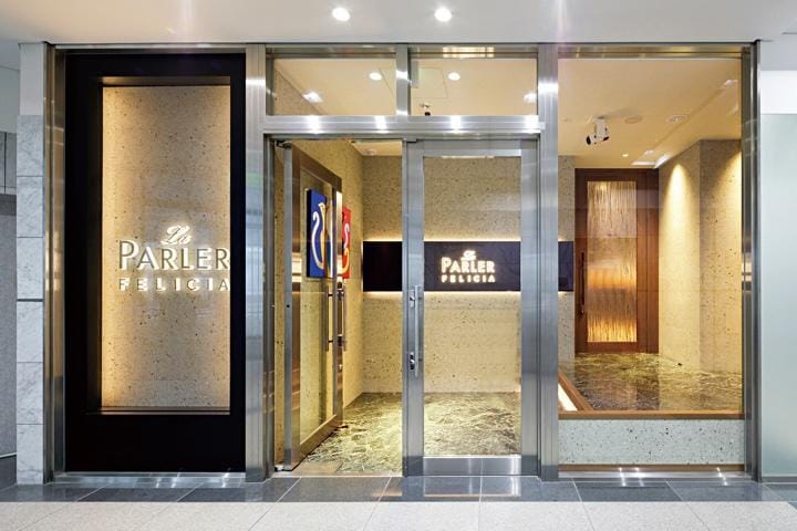 旗艦店舗：ラ・パルレ フェリシア新宿店