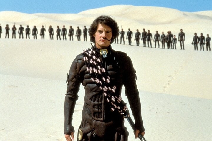 ティモシー・シャラメ主演の『DUNE』は評価も興行収入も1984年版（写真）をはるかにしのいだ