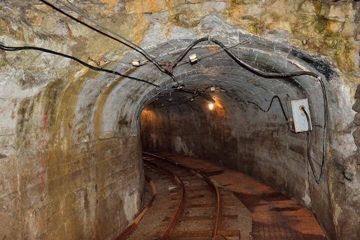 オイルシェール炭鉱跡地