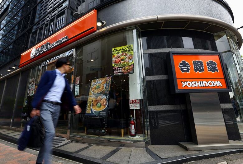 写真は吉野家の店舗。2025年5月、東京で撮影。REUTERS/Issei Kato