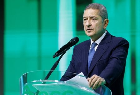 欧州中央銀行（ＥＣＢ）理事会メンバーのパネッタ・イタリア中銀総裁は１５日、包括的な貿易障壁は利益よりも害をもたらし、効果がない可能性があるとの見方を示した。写真は２０２３年１１月ローマで撮影（２０２４年　ロイター／Remo Casilli）