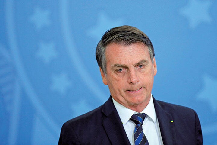 相次ぐ不祥事がポピュリスト大統領の命取りに？　ADRIANO MACHADOーREUTERS