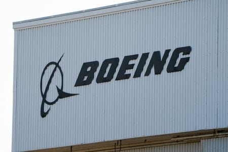 米航空機大手ボーイングは２３日発表した２０２５年第１・四半期（２５年１─３月期）決算の売上高は前年同期比１８％増の１９５億ドルだった。２２日撮影（２０２５年　ロイター/David Ryder）