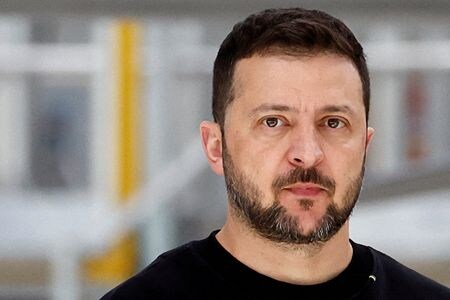 　中国の習近平国家主席はウクライナのゼレンスキー大統領との電話会談で、中国がロシアに武器を売却しないと伝えた。ゼレンスキー大統領が１３日明らかにした。ブリュッセルで５月２８日撮影（２０２４年　ロイター/Piroschka van de Wouw）