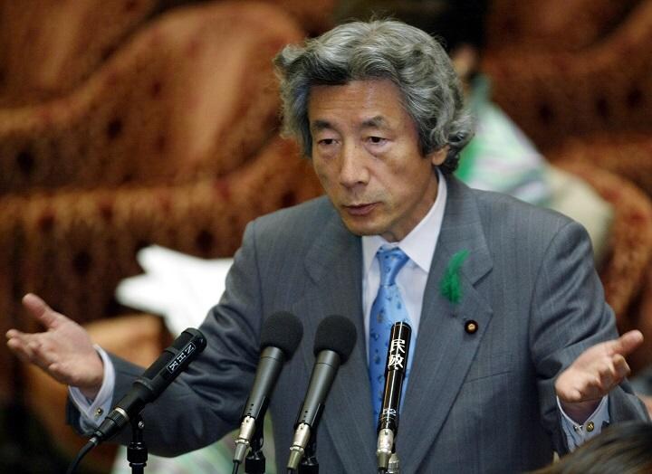 「100年安心プラン」は2004年に小泉政権が行った年金改革（写真は2004年の小泉純一郎首相）　Issei Kato IK-REUTERS