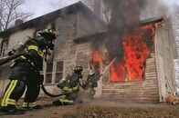 逃げるための時間はわずか4分！ 「燃えやすく」「助かりにくい」現代の住宅...米データが示す恐ろしい現実