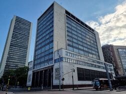コロンビア中銀、予想外の0.25％利上げ　インフレ懸念で