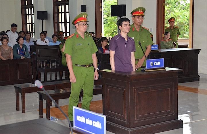 サイバー法と刑法に違反した罪で禁固6年を言い渡されたグエン・ゴック・アイン氏　REUTERS