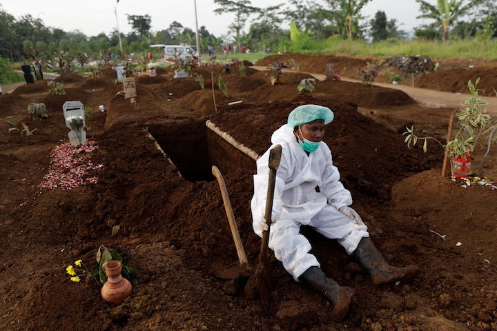 インドネシアが第2のインドの様相に......  REUTERS/Willy Kurniawan
