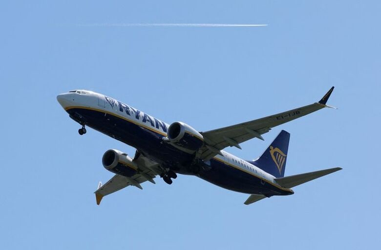 ライアンエアーの米ボーイング７３７－８－２００　ＭＡＸ型機。４月撮影。REUTERS/Stephane Mahe