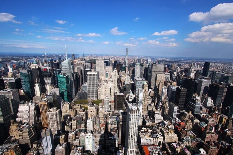 「フェイク登記」騒動の舞台となったのはマンハッタンの超高層コンドミニアム　photo-ac