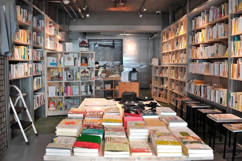 freee株式会社が手掛ける透明書店（flier提供）