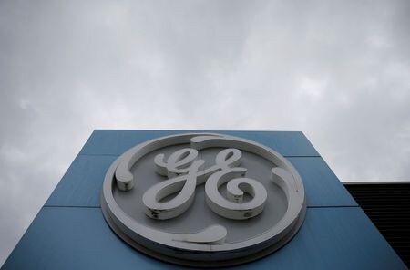 米電機大手ゼネラル・エレクトリック（ＧＥ）が２８日発表した第３・四半期決算は、市場予想に反して黒字となったほか、プラスのキャッシュフローを計上した。仏ベルフォールで昨年１０月撮影（２０２０年　ロイター/Vincent Kessler）