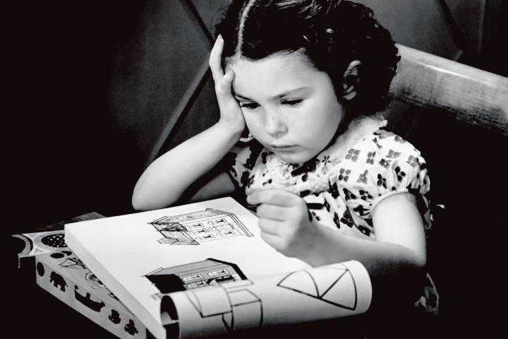 19世紀の塗り絵には子供への教訓が詰め込まれていた GEORGE MARKS/GETTY IMAGES