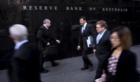 　１２月１日、オーストラリア準備銀行（ＲＢＡ、中央銀行）は１日、政策金利のオフィシャルキャッシュレートを２．０％に据え置くことを決定した。据え置きは７カ月連続。シドニーで５月撮影（２０１５年　ロイター/Jason Reed）