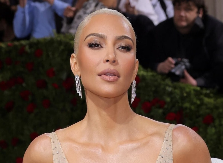 メットガラ2022でマリリン・モンローのドレスを着用して話題となったカーダシアン（5月2日、ニューヨーク）　 ANDREW KELLY-REUTERS