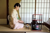 「お茶を一服いかがでしょうか？」...飲み物に畏敬の念を込める日本とジョージアの共通点