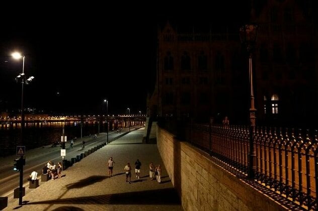イタリア全主要都市で最高レベルの健康警報、ハンガリーでは節電で消灯…熱波続く欧州の現状