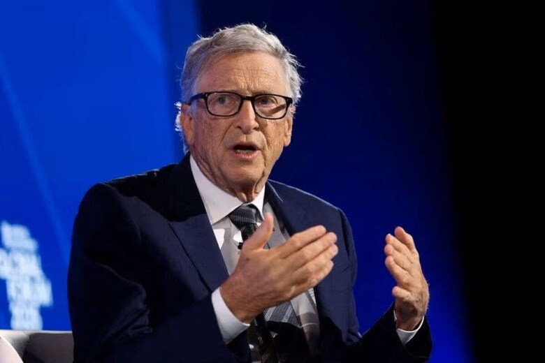 １０月２８日　米マイクロソフト創業者で慈善活動家のビル・ゲイツ氏（写真）は２８日、ブラジルで開かれる国連気候変動枠組み条約第３０回締約国会議（ＣＯＰ３０）を前に、異常気象に順応し、気温の抑制目標よりも健康状態の改善に焦点を当てるよう世界の指導者らに呼びかけた。写真は９月２４日、ニューヨーク市マンハッタンで撮影（２０２５年　ロイター／Caitlin Ochs）