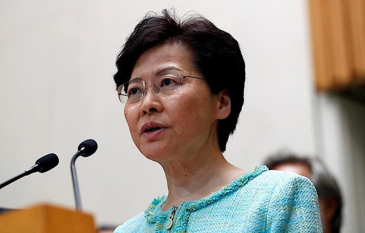 香港政府トップの林鄭月娥（キャリー・ラム）行政長官（写真）は、抗議活動のきっかけとなった「逃亡犯条例」改正案の正式な撤回をきょう発表する。８月に香港で撮影（２０１９年　ロイター／Issei Kato）