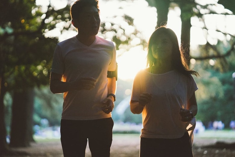 2000歩増やすごとに、早期死亡のリスクが8～11％低下した。さらに...... Rossella De Berti- iStock