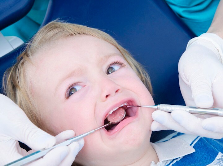 怖くて痛い虫歯治療に代わる、新たな治療法が開発される　oneblink-cj-iStock