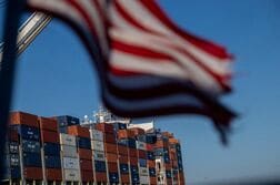 米国際貿易裁、トランプ氏の小口輸入免税撤廃を支持