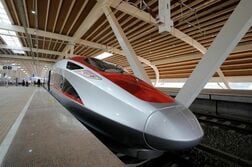 中国出資の高速鉄道、インドネシア政府が運営会社の株引き受けへ