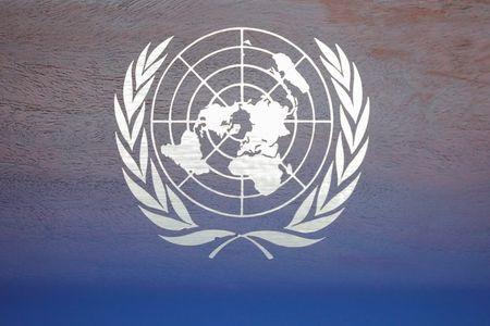 国連総会本会議は国軍によるクーデターで混乱が続くミャンマーに対する武器の流入を阻止する決議案を採択した。同時に、国軍に対し選挙結果を尊重するよう呼び掛け、アウン・サン・スー・チー氏らの即時解放を要求した。 写真は同日、ニュ＝ヨークの国連本部で撮影（２０２１年　ロイター／Andrew Kelly）