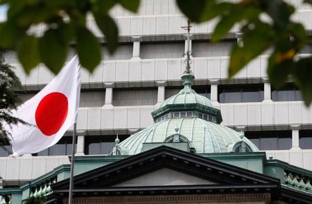 　５月１２日、日銀審議委員に三菱商事出身の増一行氏を充てるなどの国会同意人事案が、早ければ２０日にも衆参両院で採決される見通しであることがわかった。写真は日銀本店、２００９年９月撮影（２０２５年　ロイター/Yuriko Nakao)